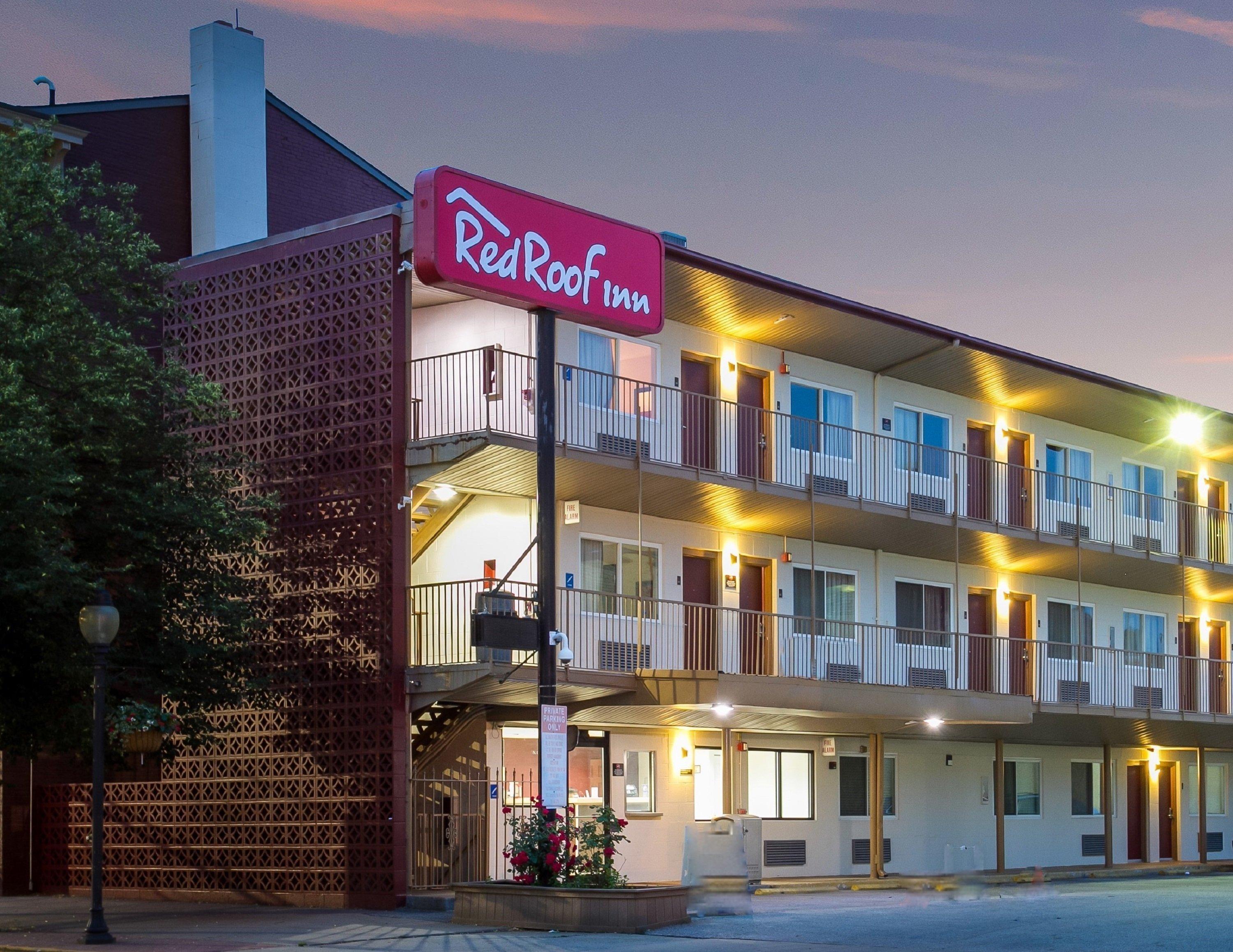 Red Roof Inn York Downtown Extérieur photo