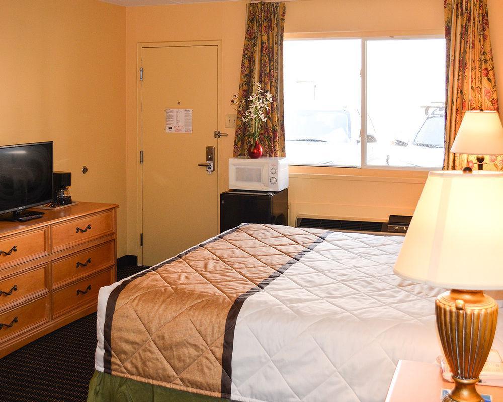 Red Roof Inn York Downtown Extérieur photo
