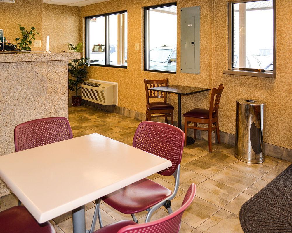 Red Roof Inn York Downtown Extérieur photo