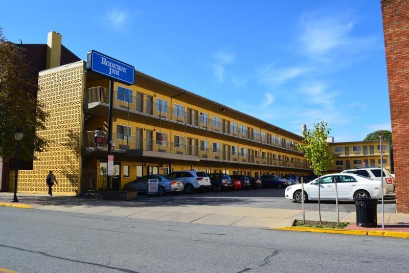 Red Roof Inn York Downtown Extérieur photo